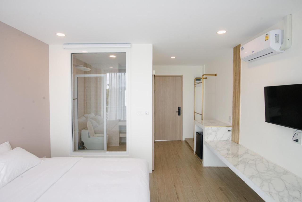 Hotel Agnes Buriram Esterno foto