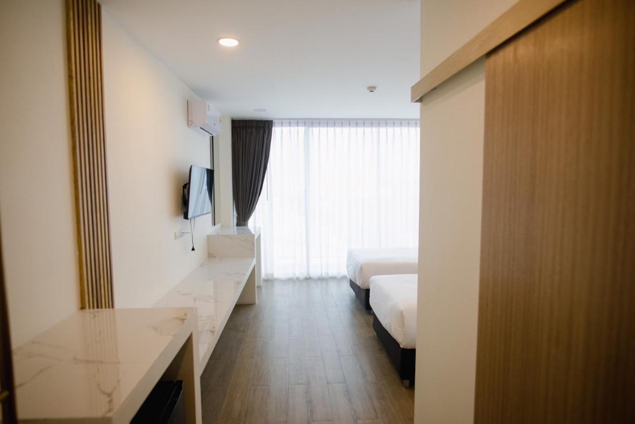 Hotel Agnes Buriram Esterno foto
