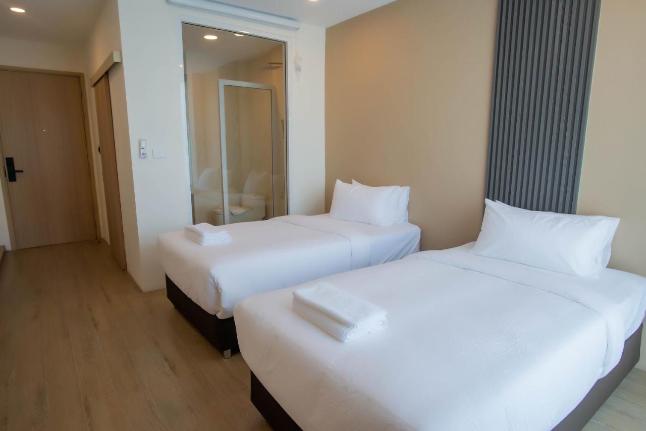 Hotel Agnes Buriram Esterno foto