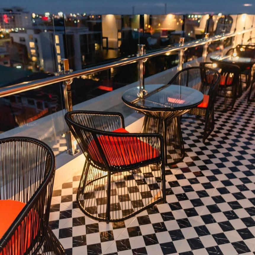 Hotel Agnes Buriram Esterno foto